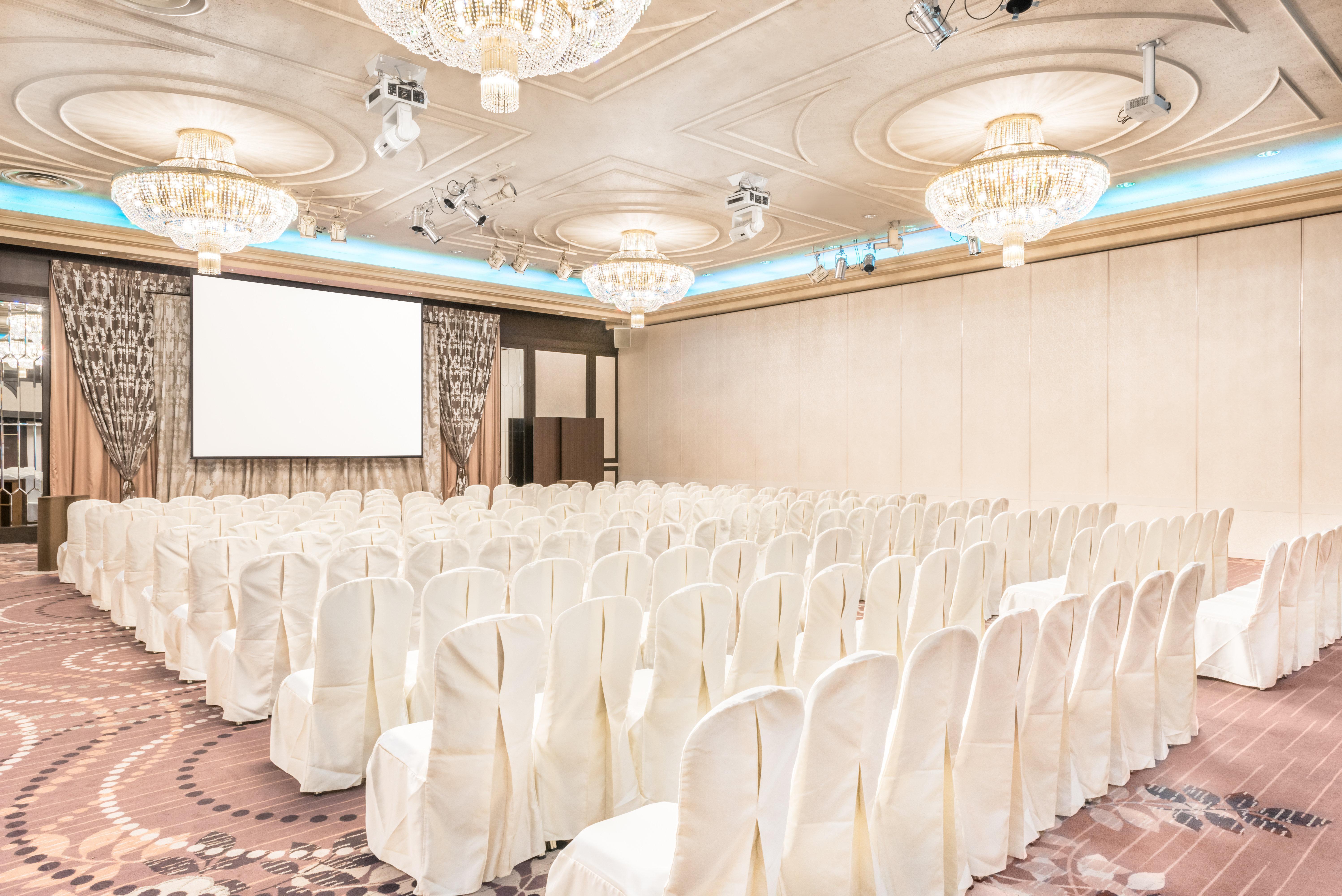 Ana Crowne Plaza Kumamoto New Sky By Ihg Hotel Exterior photo